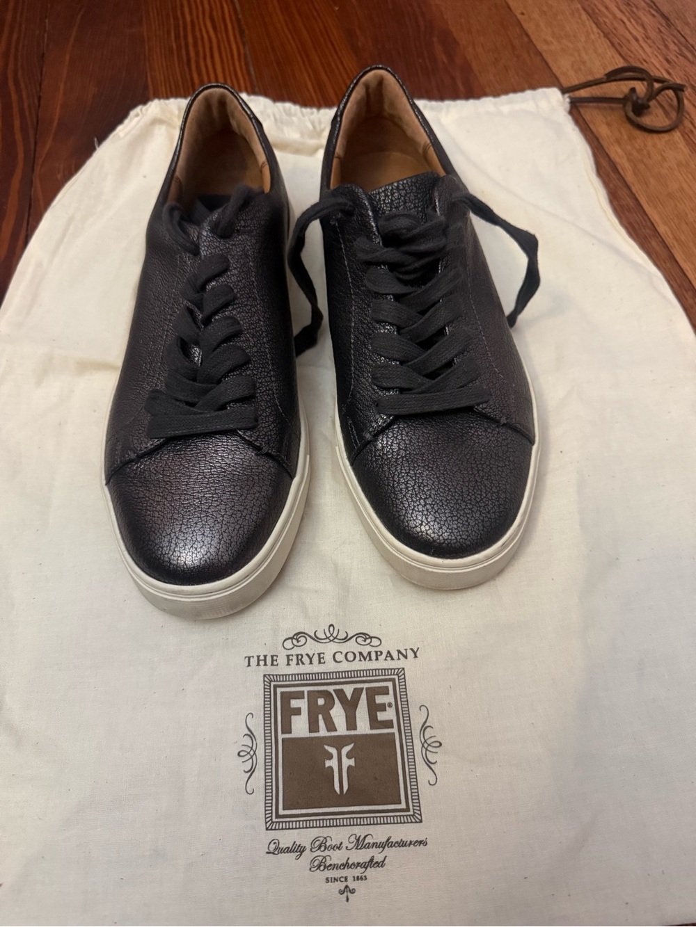 EUC Frye Ivy Low Lace, Women 9M, Pewter